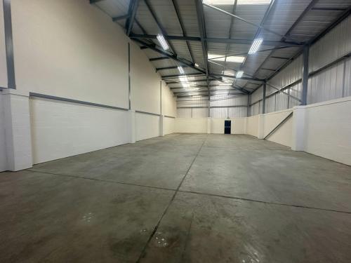 Units 24 & 25, Vale Industrial Estate, Southern Road, Aylesbury, HP19