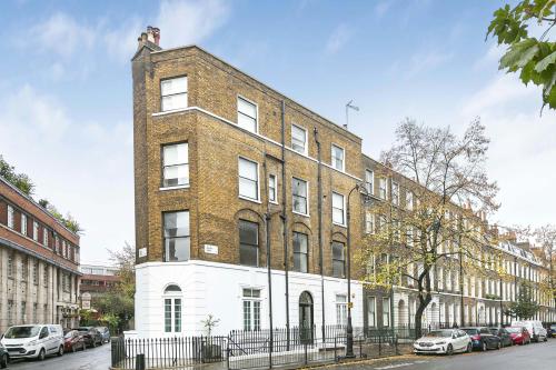 1a Doughty Street, Bloomsbury, London, WC1N