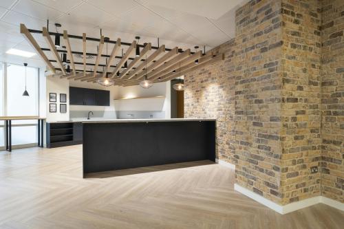 Westside Two, London Road, Apsley, Hemel Hempstead, HP3