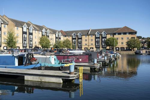 Westside Two, London Road, Apsley, HP3