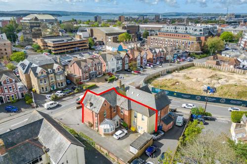 7, Parkstone Road, Poole, BH15