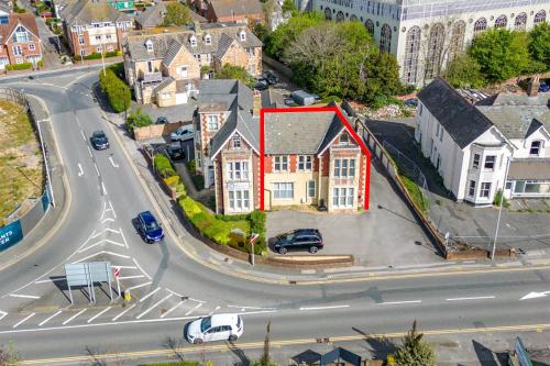 7, Parkstone Road, Poole, BH15