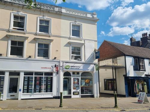Office B, Piries Place, 24 Piries Place, Horsham, RH12