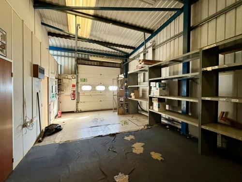 Unit 8 Eversley Way, Thorpe Industrial Estate, Egham, TW20