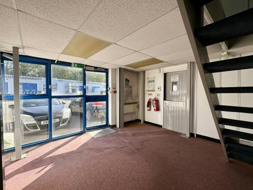 Unit 8 Eversley Way, Thorpe Industrial Estate, Egham, TW20