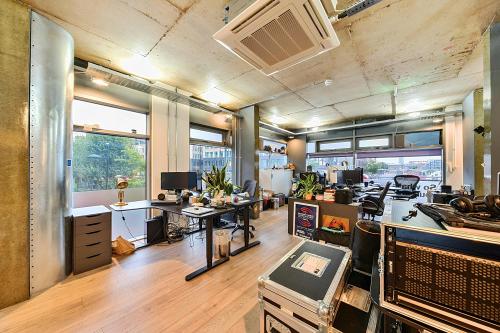 Unit 6, 24a High Street, Stratford, London, E15