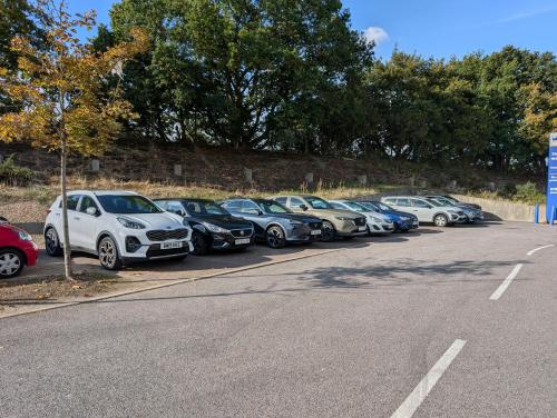 Unit 26 Trade City, Brooklands Business Park, Avro Way, Weybridge, KT13
