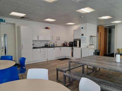 Grove House, Guildford Road, Leatherhead, KT22