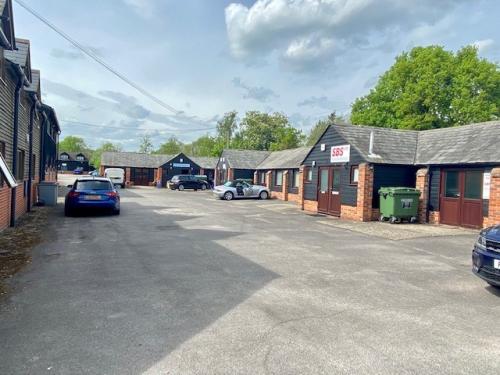 7, Fronds Park, Frouds Lane, Aldermaston, RG7