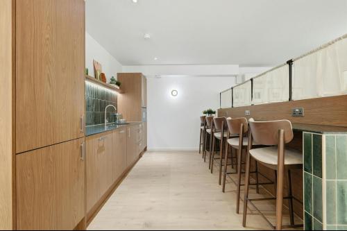 152-154 Curtain Road, Shoreditch, London, EC2A