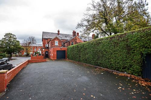Alvanley House, 160 Buxton Road, Heaviley, Stockport, SK2