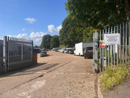 Unit 8, Howard Industrial Estate, Chilton Road, Chesham, HP5