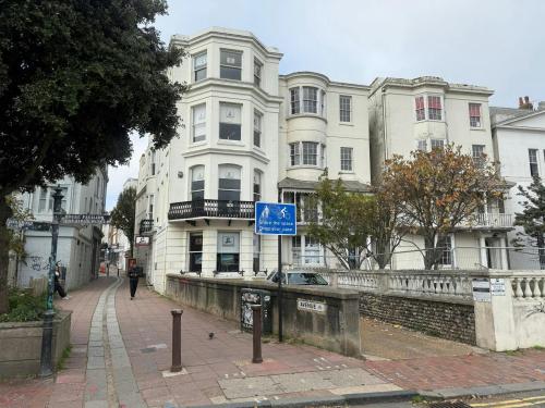 51 Old Steine, Brighton, BN1