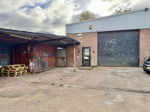 Unit 1, Houghton Regis Trading Centre, Cemetery Road, Houghton Regis, Dunstable, LU5
