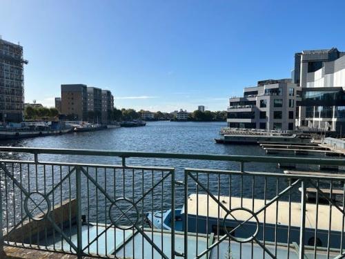 Unit 3, 17 Pepper Street, Isle of Dogs, London, E14