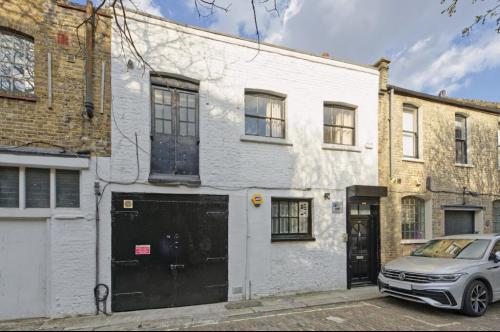 64 Rochester Place, Camden, London, NW1