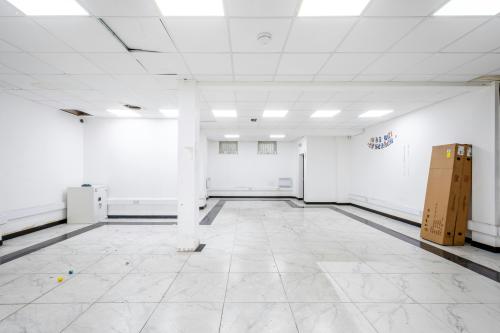 9 Henriques Street, Whitechapel, London, E1