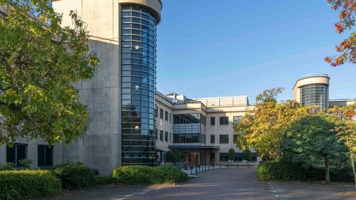 Ascent 4, Farnborough Aerospace Centre, Farnborough, GU14