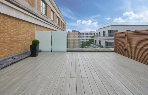 Babmaes House, 2 Babmaes Street, St James, London, SW1Y