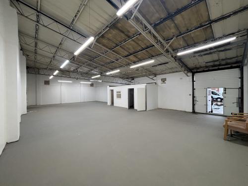 Unit 20, Townsend Industrial Estate, Westbury Close, Dunstable, LU5