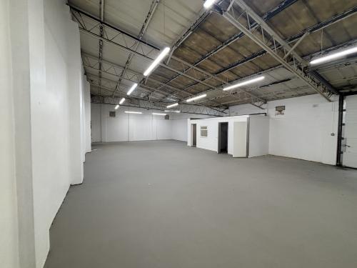 Unit 20, Townsend Industrial Estate, Westbury Close, Dunstable, LU5