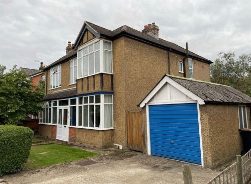 Bromley Common Baptist Church, 29A Gravel Road, Bromley, BR2
