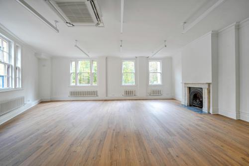 42 Clerkenwell Close, Clerkenwell, London, EC1R
