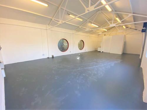 Unit 10, Set Star Estate, Transport Avenue, Brentford, TW8