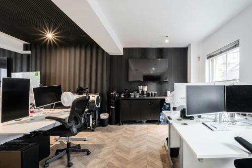 27 Holywell Row, Shoreditch, London, EC2A