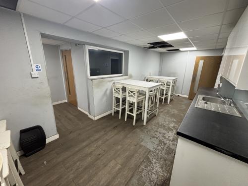 Unit V2, Willments Industrial Estate, Hazel Road, Southampton, SO19