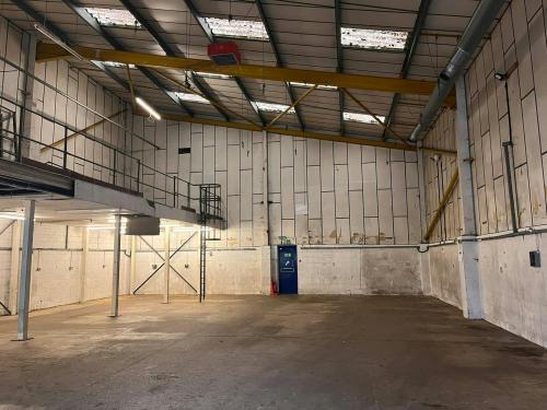 Unit H, Sands Industrial Estate, Progress Road, High Wycombe, HP12