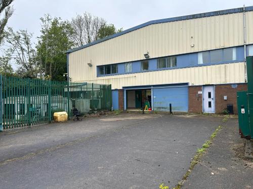 Unit 6, Pincents Kiln Industrial Park, Calcot, Reading, RG31