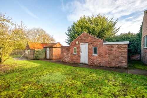 Claypole Lane, Dry Doddington, Newark, NG23