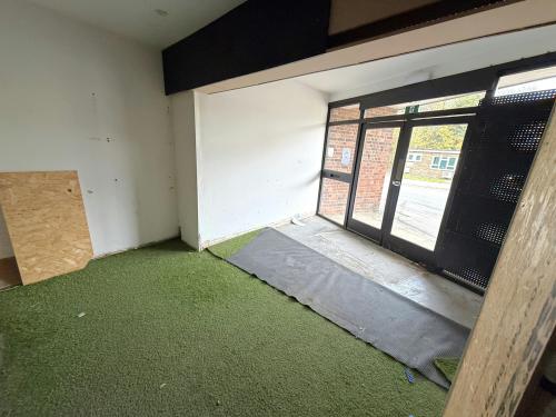 Unit 1a, Bridge Road, Haywards Heath, RH16