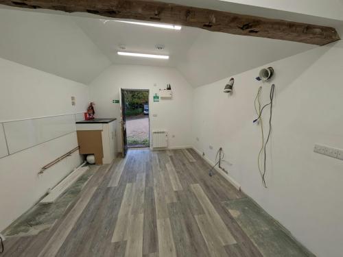 Upper House Farm Stables, Church Road, Hascombe, Godalming, GU8