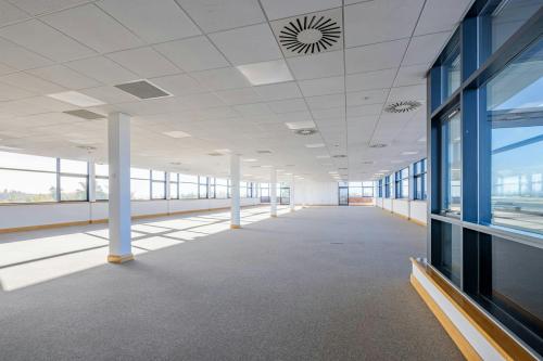 Ailsa House, Turnberry Park, Wakefield Road, Gildersome, Leeds, LS27