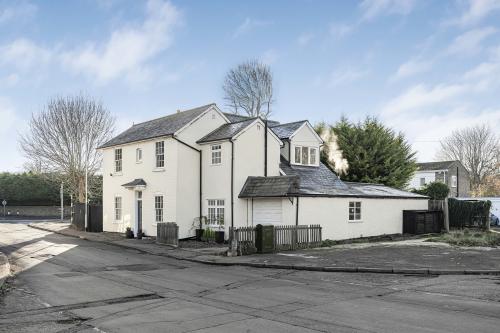 1 The Moor, Melbourn, Royston, SG8