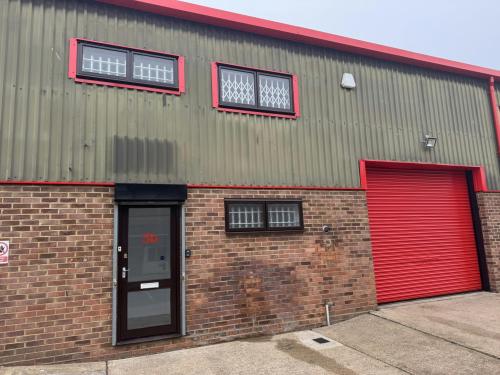 Unit 5B, Manor Way, Woking, GU22