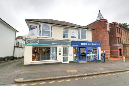 141-143 South Road, Haywards Heath, RH16