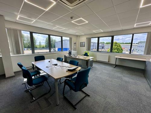 Unit 14, Crendon Industrial Park, Hikers Way, Long Crendon, Aylesbury, HP18