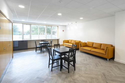 Stag House, Old London Road, Hertford, SG13