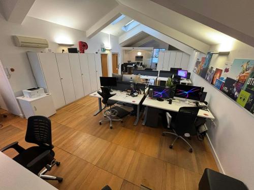 Unit 1 The Studio, Pooley Drive, East Sheen, London, SW14