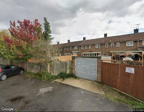 5 Reynolds Place, Crawley, RH11