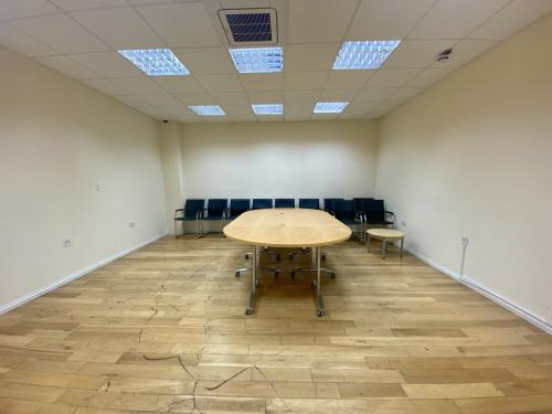 Unit 8A, Premier Business Park, Dencora Way, Sundon Park, Luton, LU3