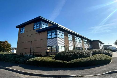 Unit 16 & 17 Compass Point, Ensign Way, Hamble, SO31