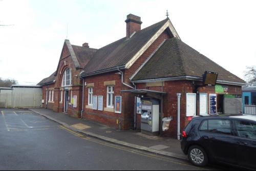 Station Approach, High Brooms, Tunbridge Wells, TN2