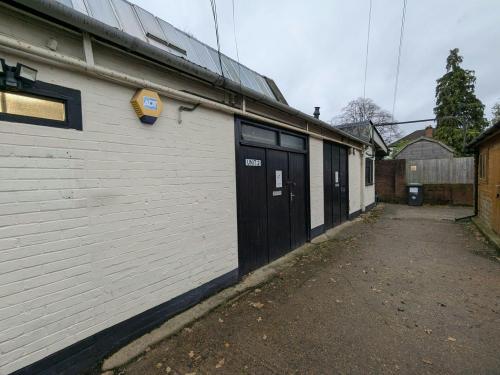 Units 1a,1,2 &3, Kings Road, Addlestone, KT15