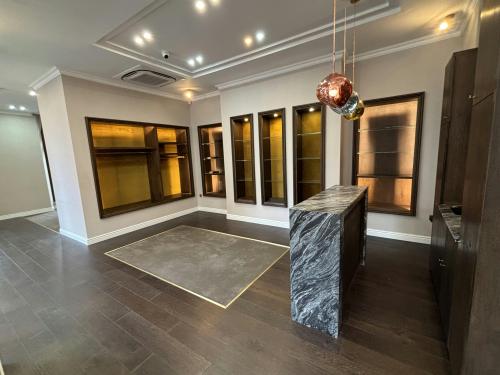 1 Mandeville Place, Marylebone, London, W1U