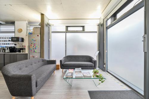 Unit 6, 24a High Street, Stratford, London, E15