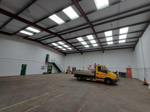 Office, 120 Camford Way, Luton, LU3